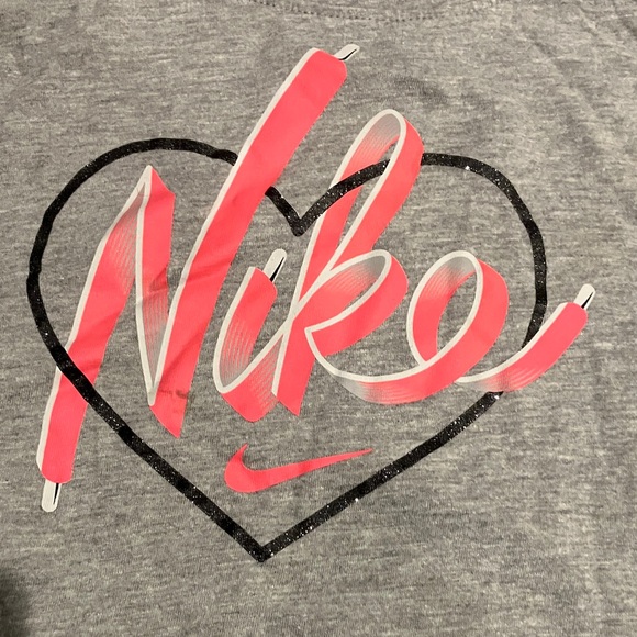 Nike Heather Gray Tee with Pink Heart Graphic - Picture 2 of 4